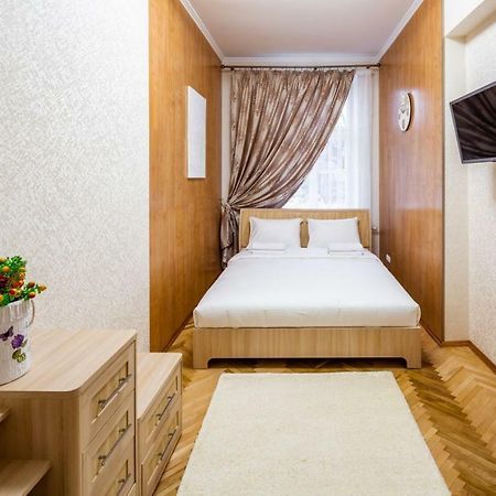 Alfa Apartments Svobody 31 Lviv Exteriör bild
