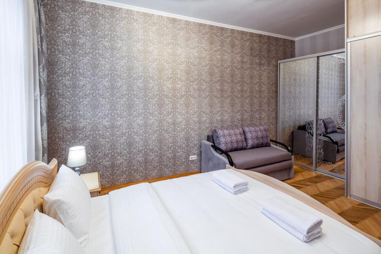 Alfa Apartments Svobody 31 Lviv Exteriör bild