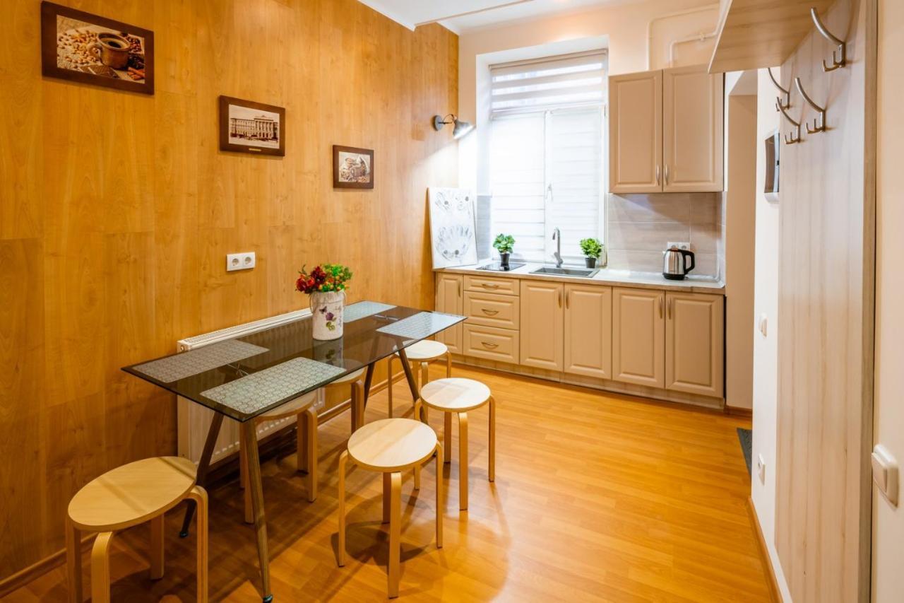 Alfa Apartments Svobody 31 Lviv Exteriör bild